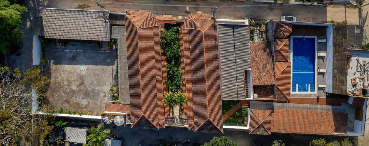 Villa Alexandre Pousada - トランコーゾ エクステリア 写真